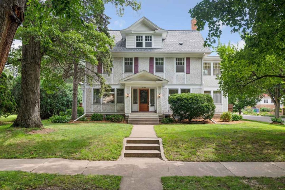 Historic Splendor Near Lake Harriet!