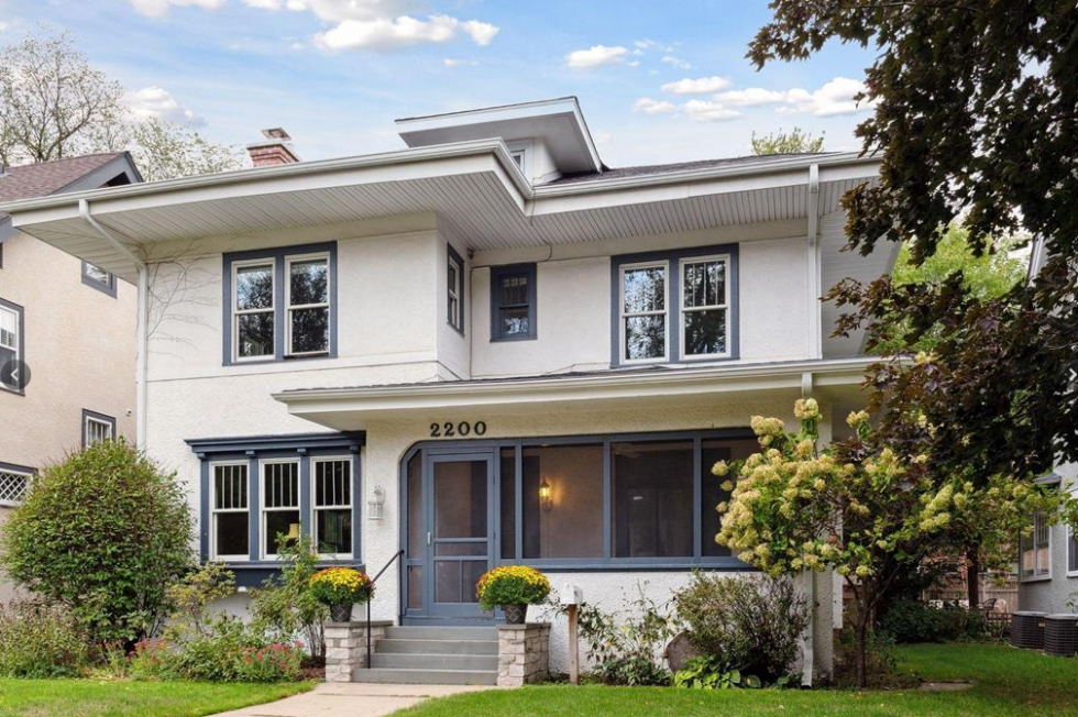 On “The Point” of Prestigious Kenwood! Cotty Lowry Uptown